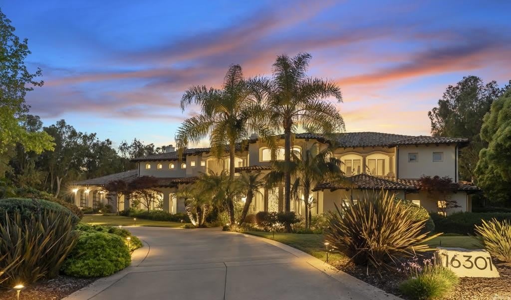 16301 Avenida De Los Olivos