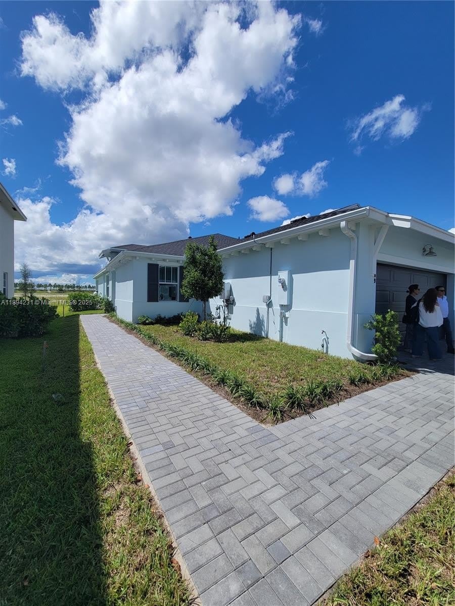 1689 Whistlegrass Ln