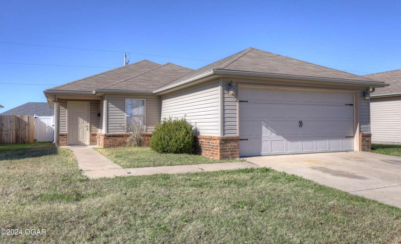 2410 Annie Baxter Avenue