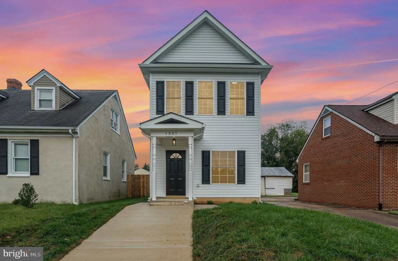 1307 CARDWELL Street