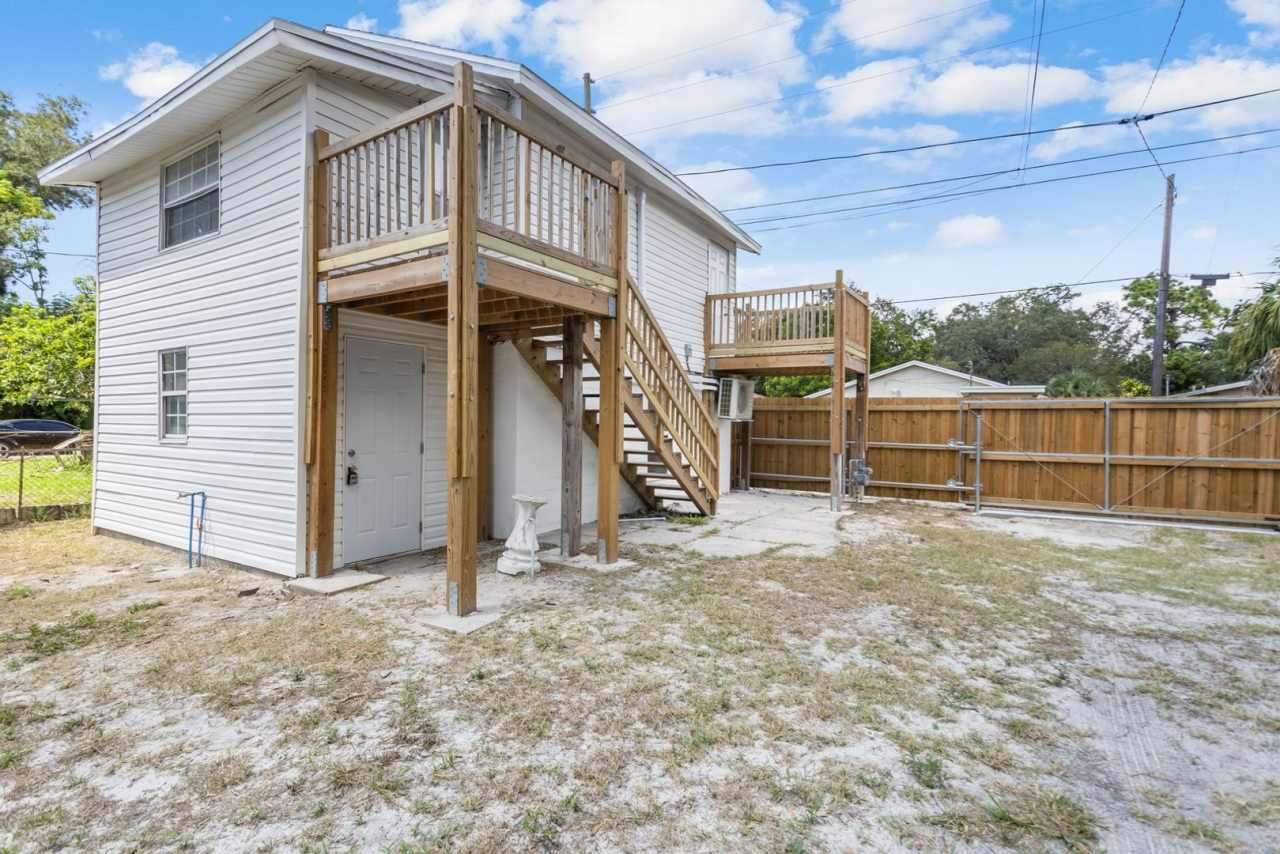 REDUCED Rent $2150.... 3 bed/2 bath Split Level, NEW downstairs addition, lots of extras *READY** Move in by December 15th and get January Rent Free **