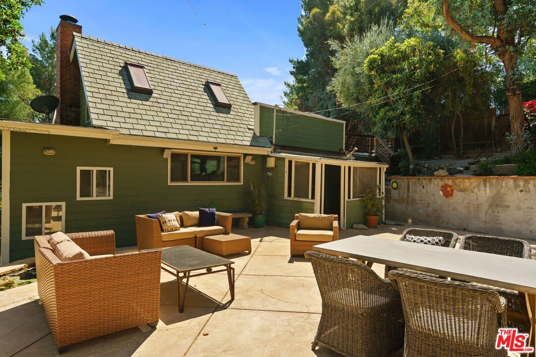 2026 Topanga Skyline Dr