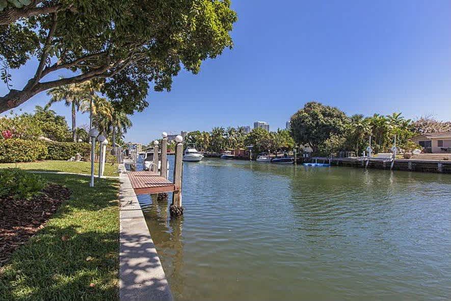 Single Family Home 5/3