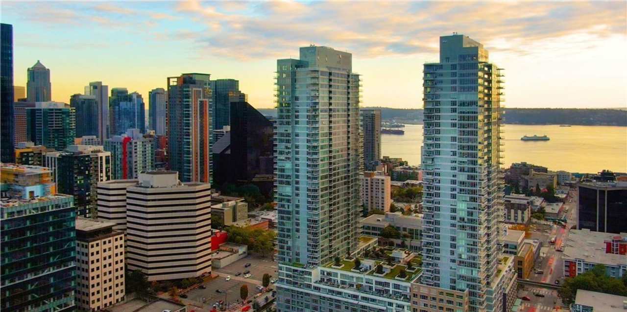 Insignia Condominiums ~ Belltown