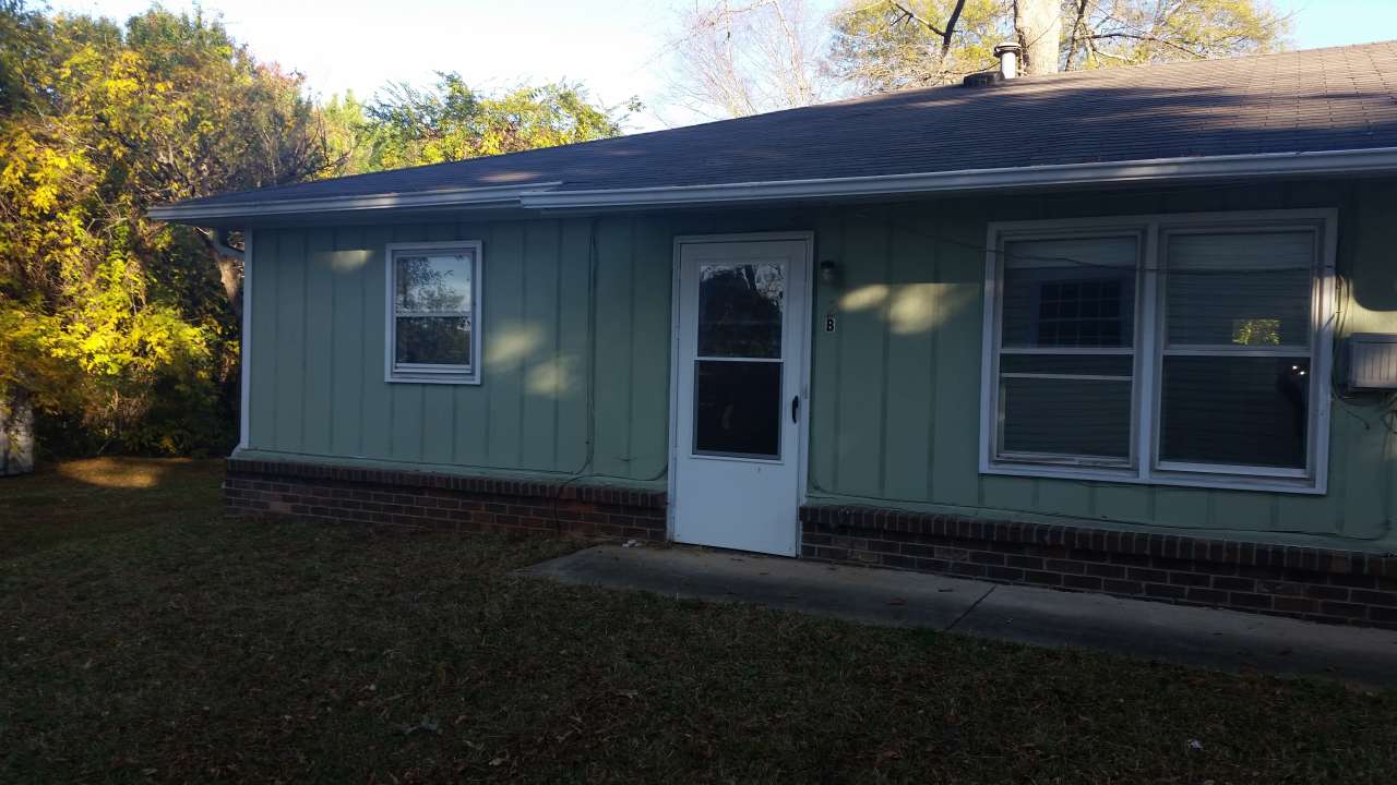 6050 Spring St Apt B