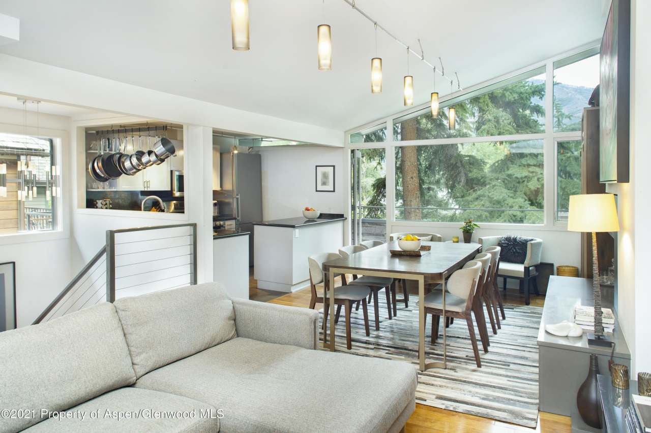 1001 E Cooper Avenue unit: #4