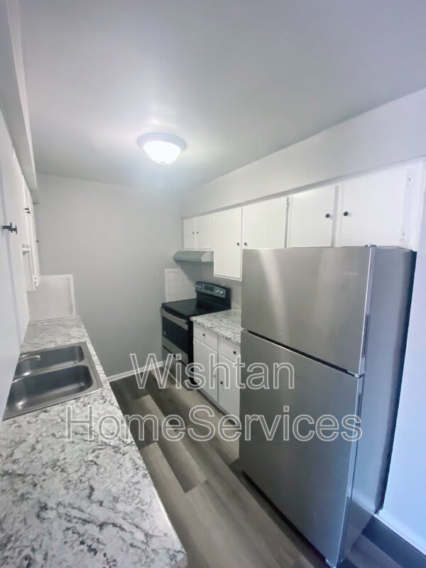 219 N Charleston Blvd