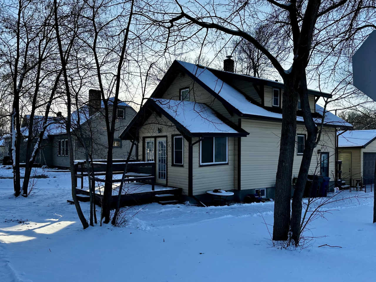 725 North Vine Street