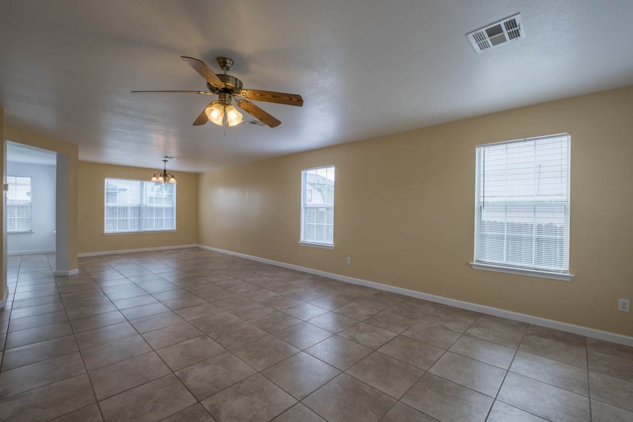 Spacious 4-Bedroom Home in Prime Round Rock Location!