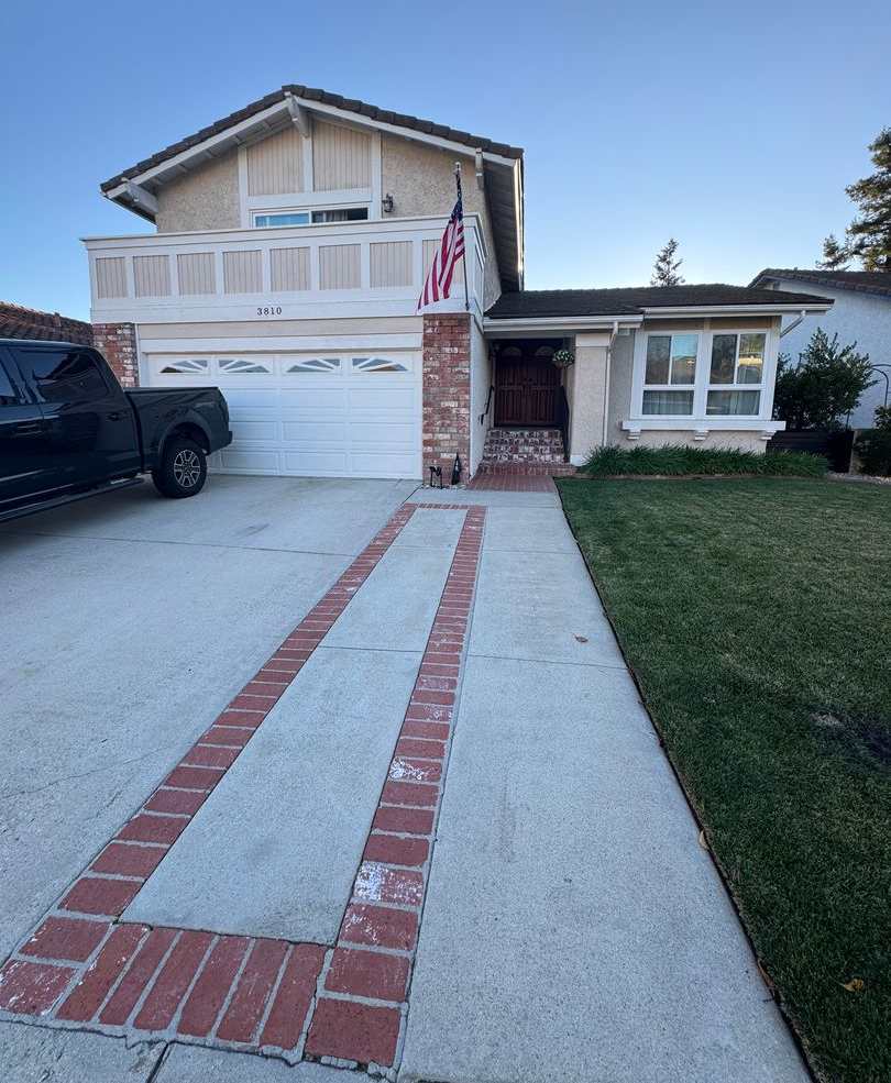 Charming Cul de Sac Home with Spacious Yard and Renovated Interior