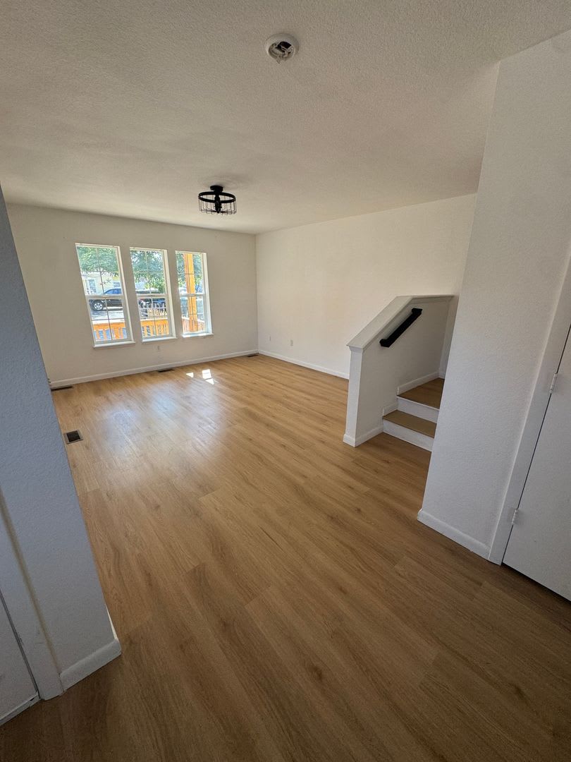 Charming 3BR House in Aurora