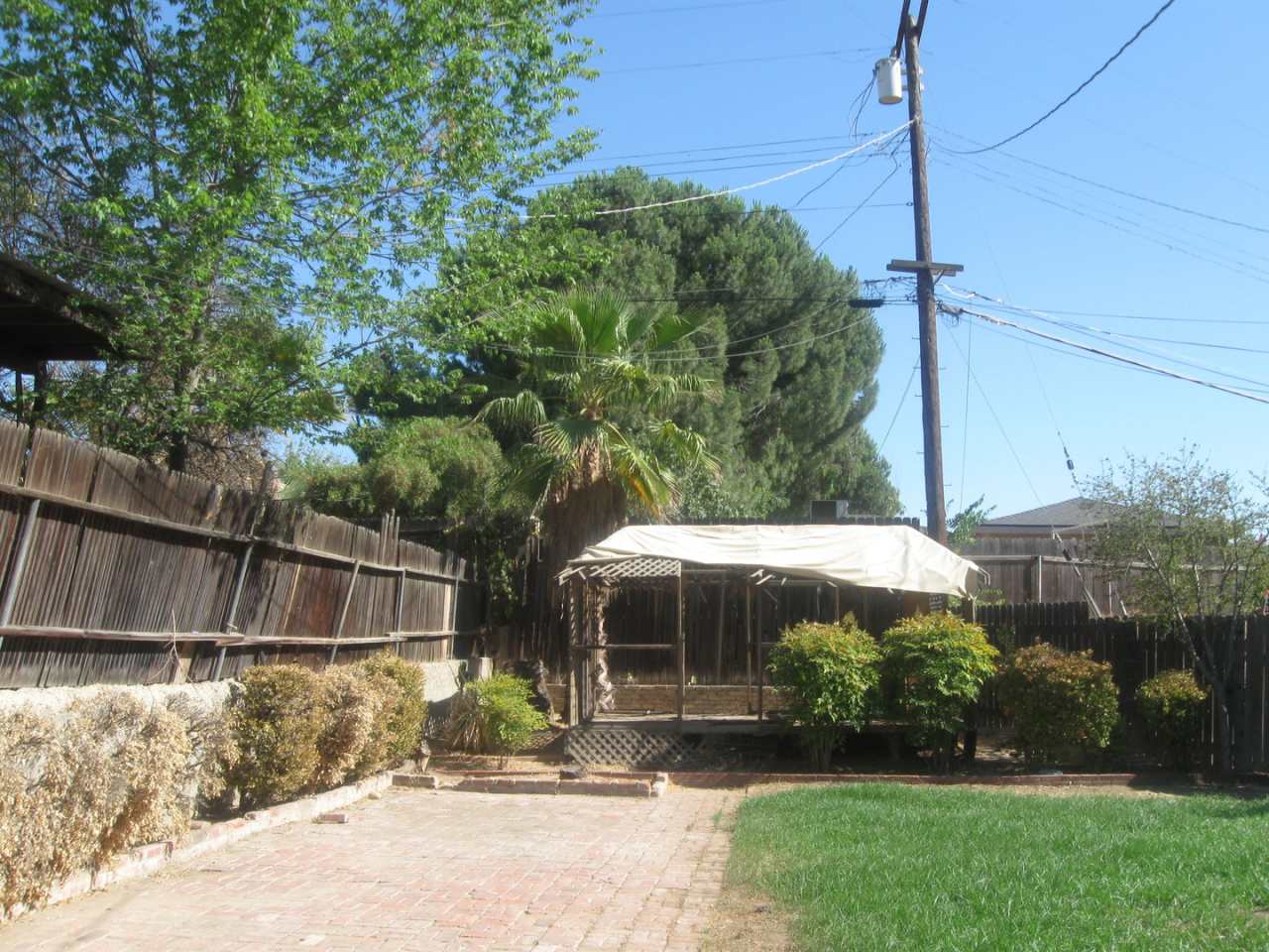 Cute  Cozy 2 Bedroom, 1 Bath House