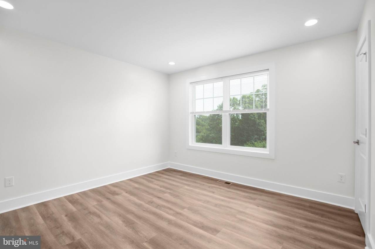 10302 LAUREL RIDGE WAY