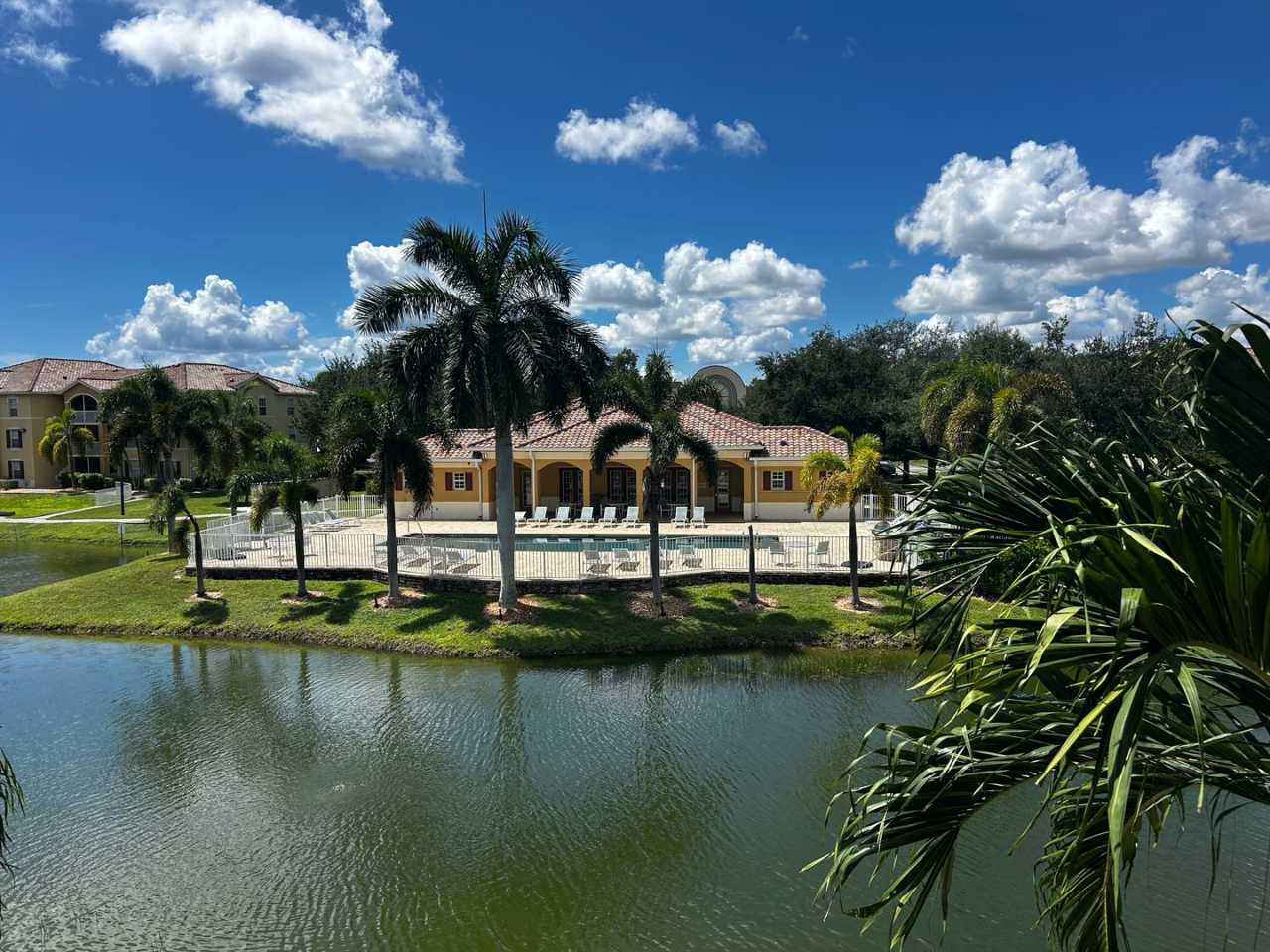 Spacious 1-Bedroom in “The Residence” FIRST MONTHS RENT FREE - Water Included