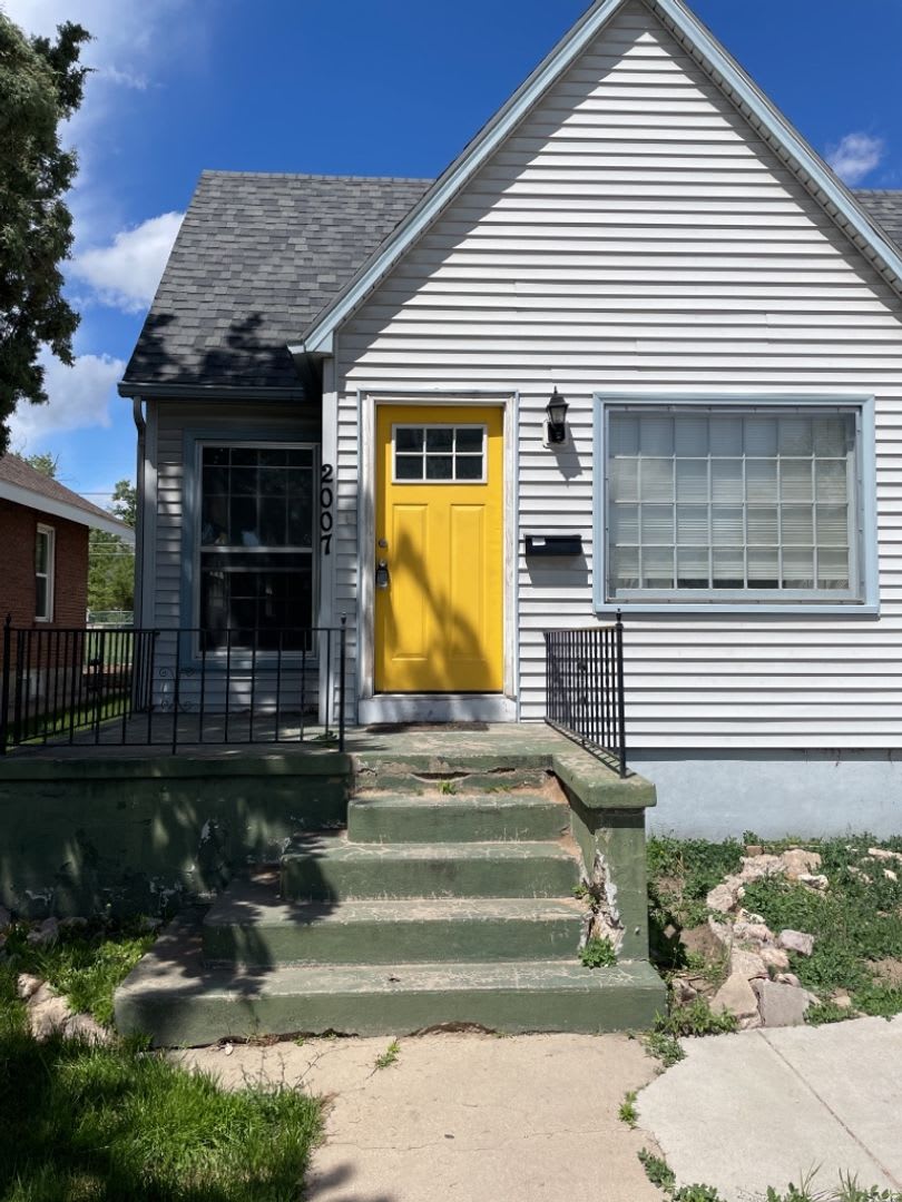 Gorgeous 5 Bedroom Home