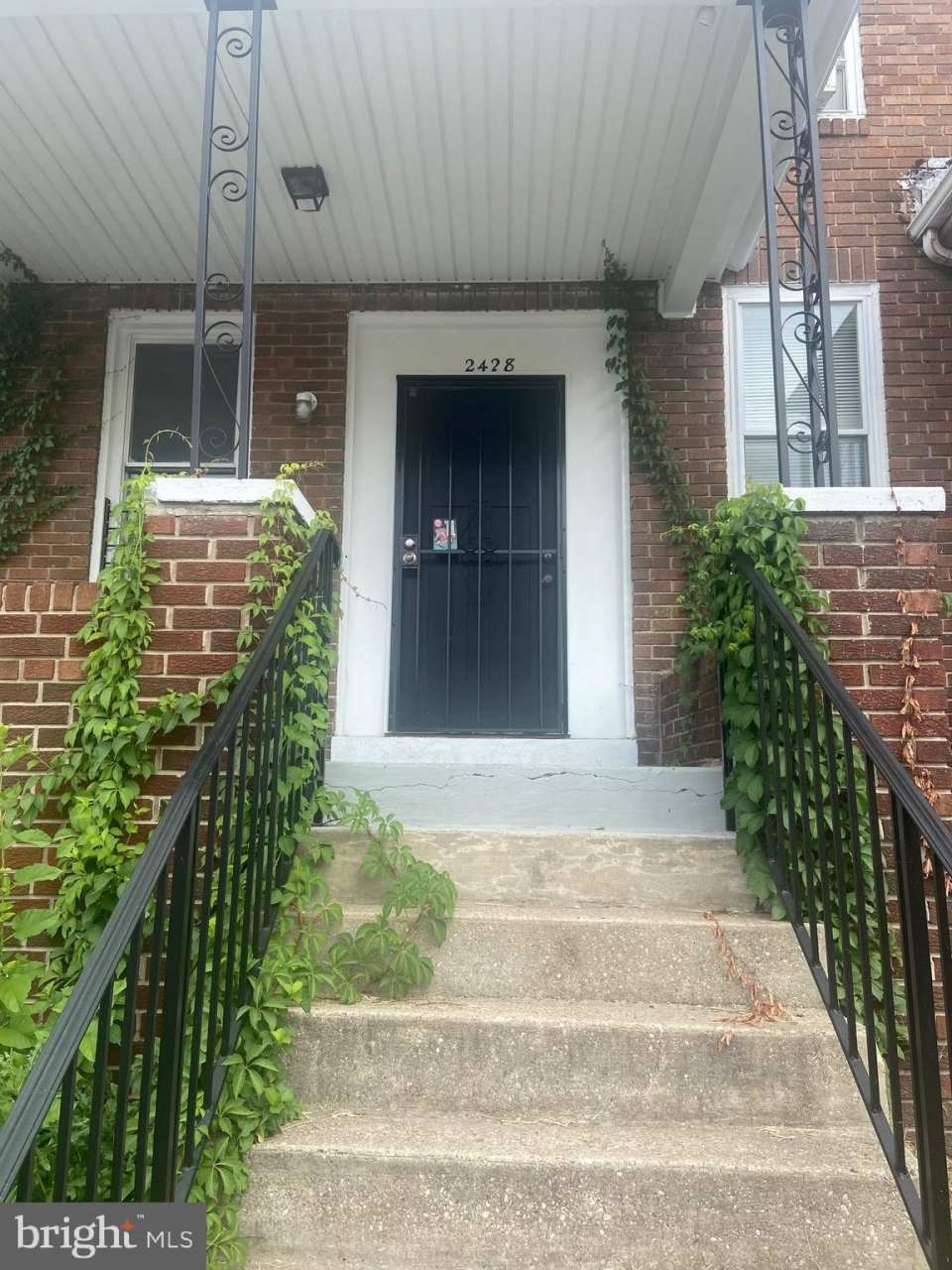 2428 W FRANKLIN Street