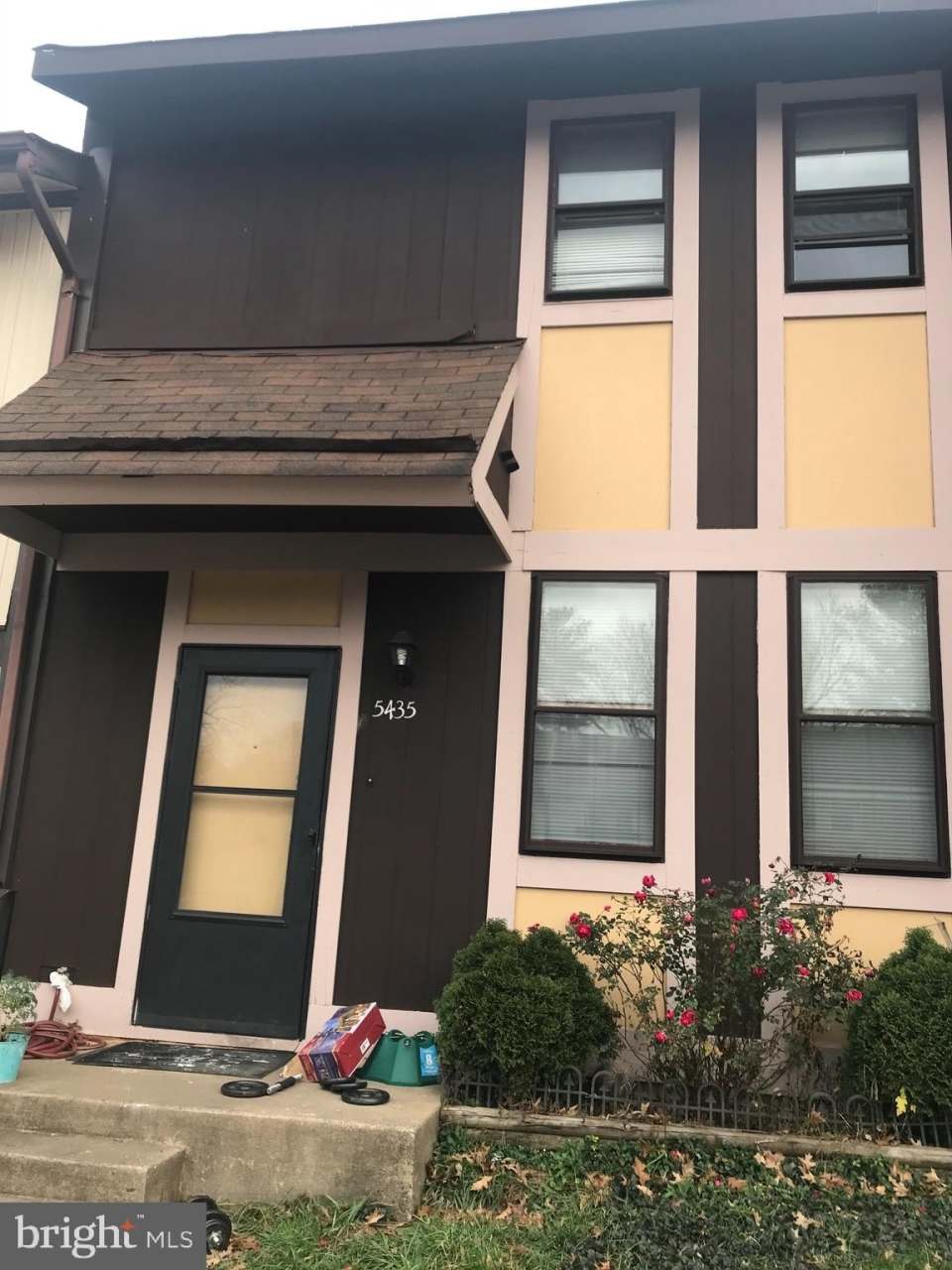 5435 CROSSRAIL Drive