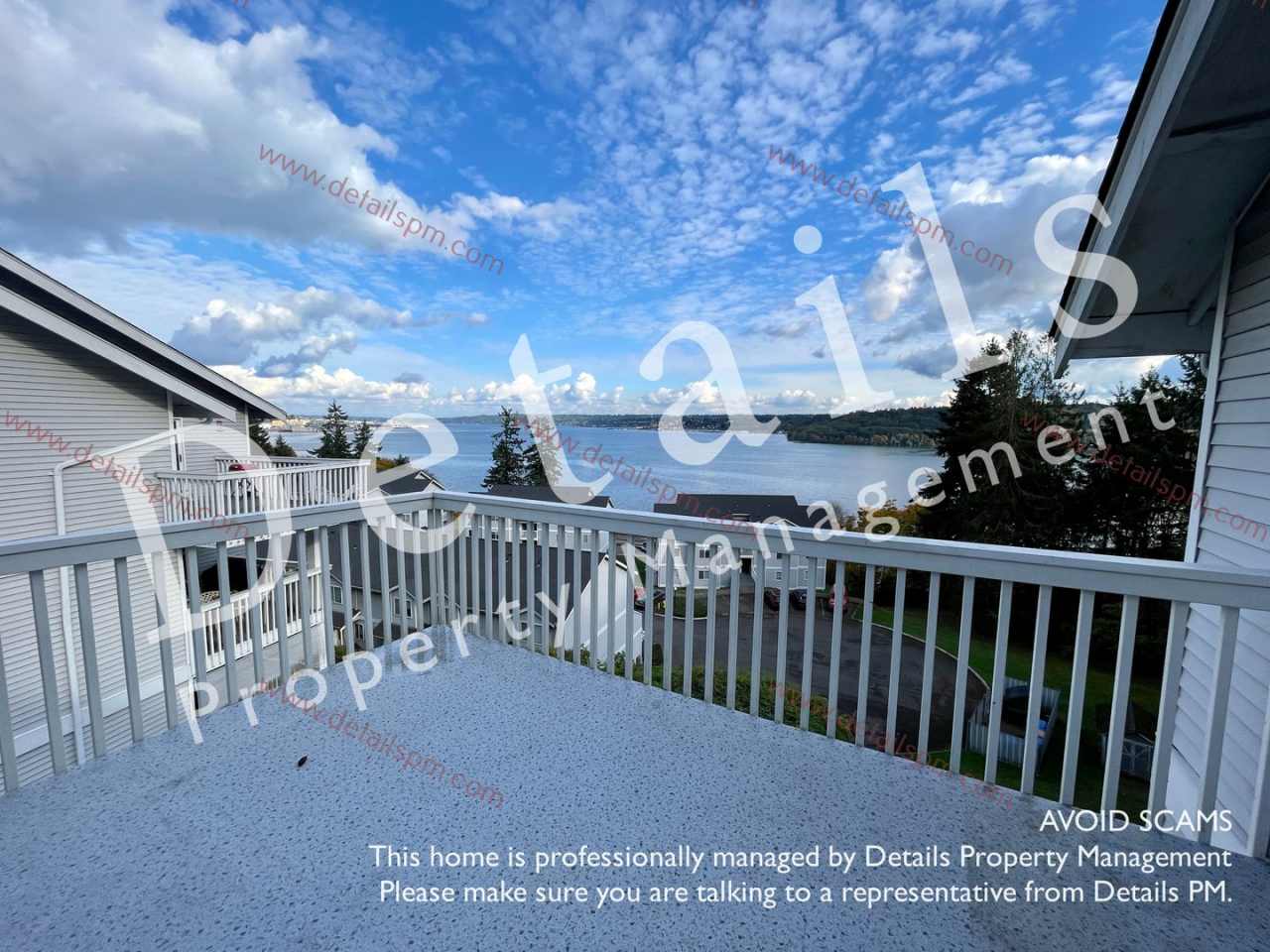 3 BR Top Floor View Condo. Incl W/S/G