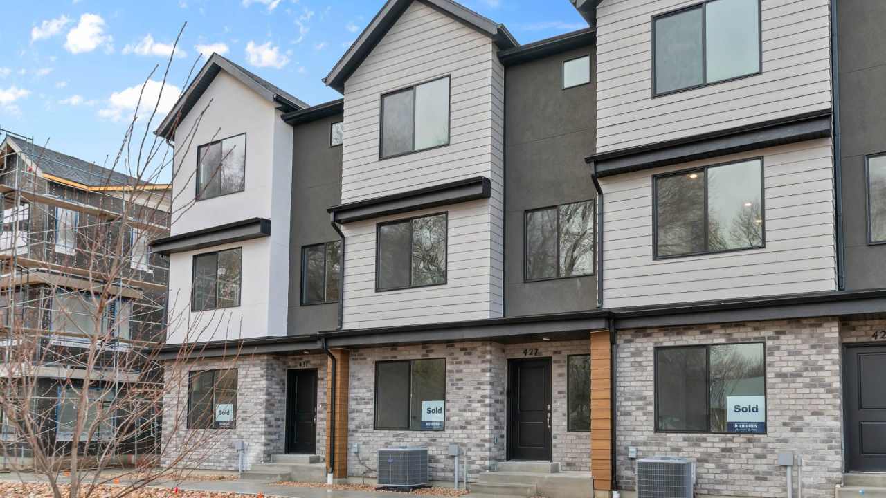 Brand New 4-Bed/3 Bath Town Home