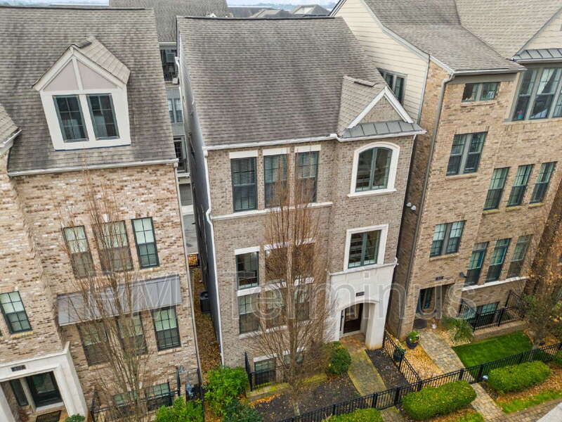 609 Broadview Terrace NE