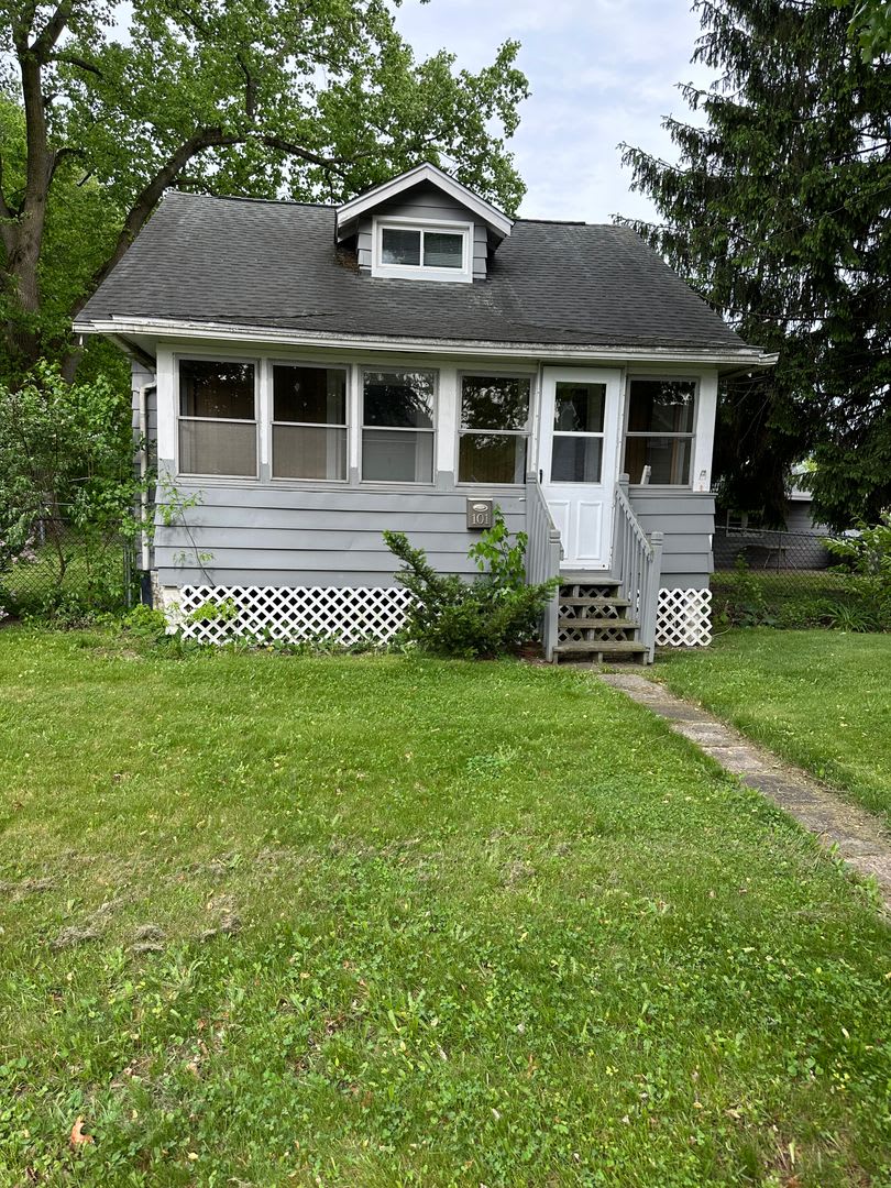 2 Bedrooms  1 Bathroom - West side of Barberton