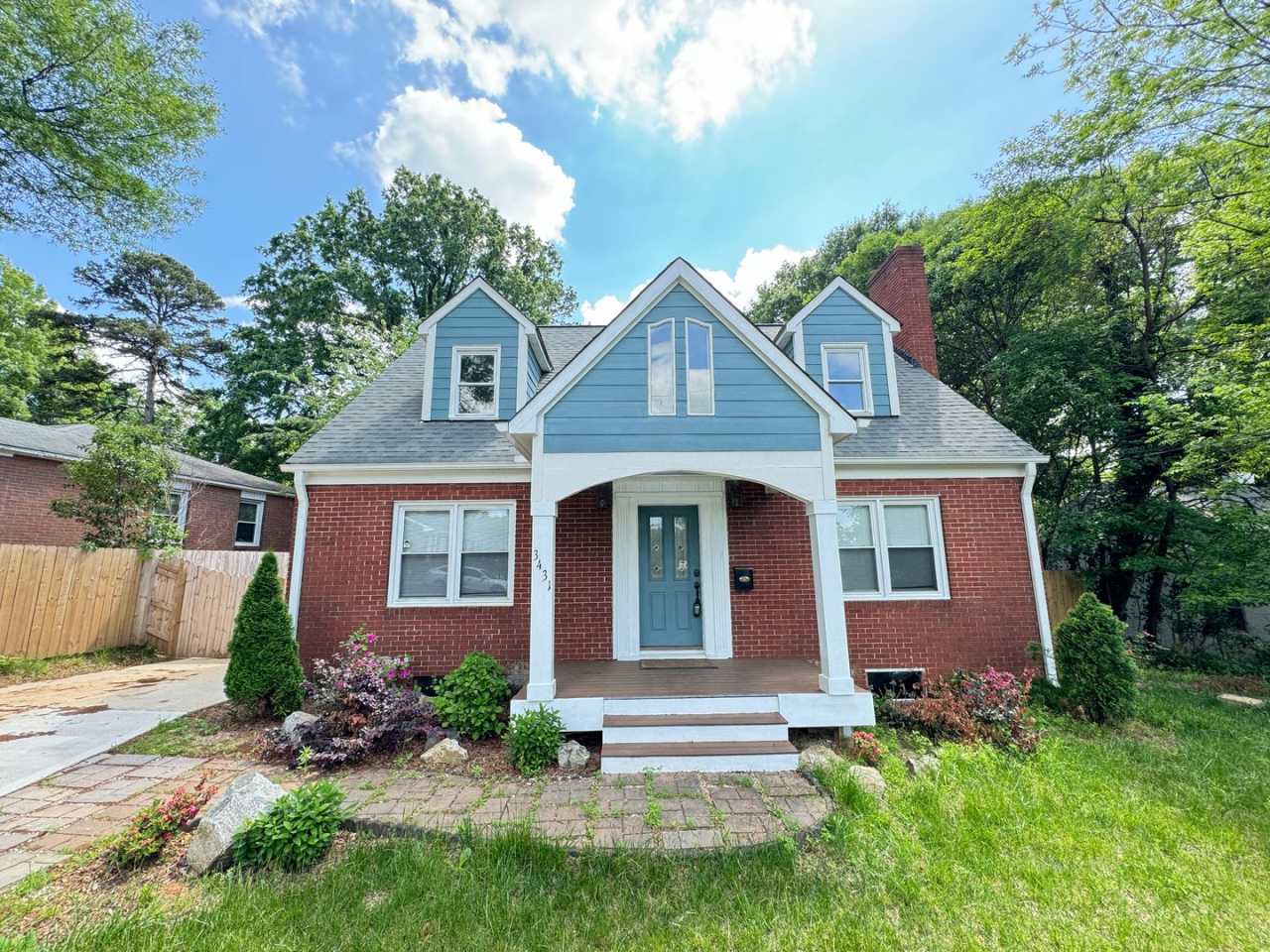 Beautifully Remodeled 4-Bedroom Home with Spacious Yard in Charlotte, NC