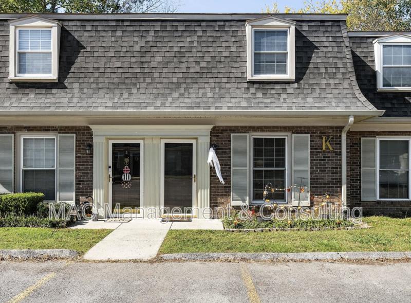 1010 Country Club Road