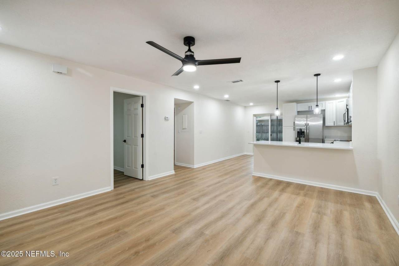 2636 SUNNYSIDE Drive