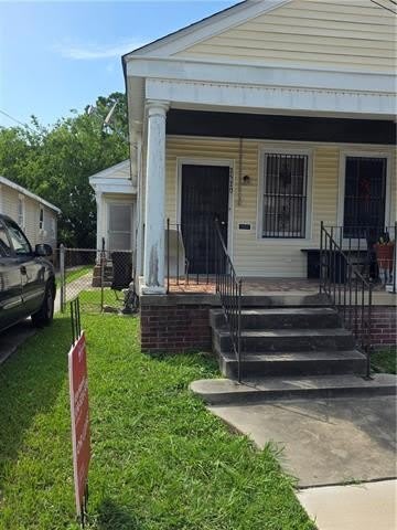 2520 LEONIDAS Street