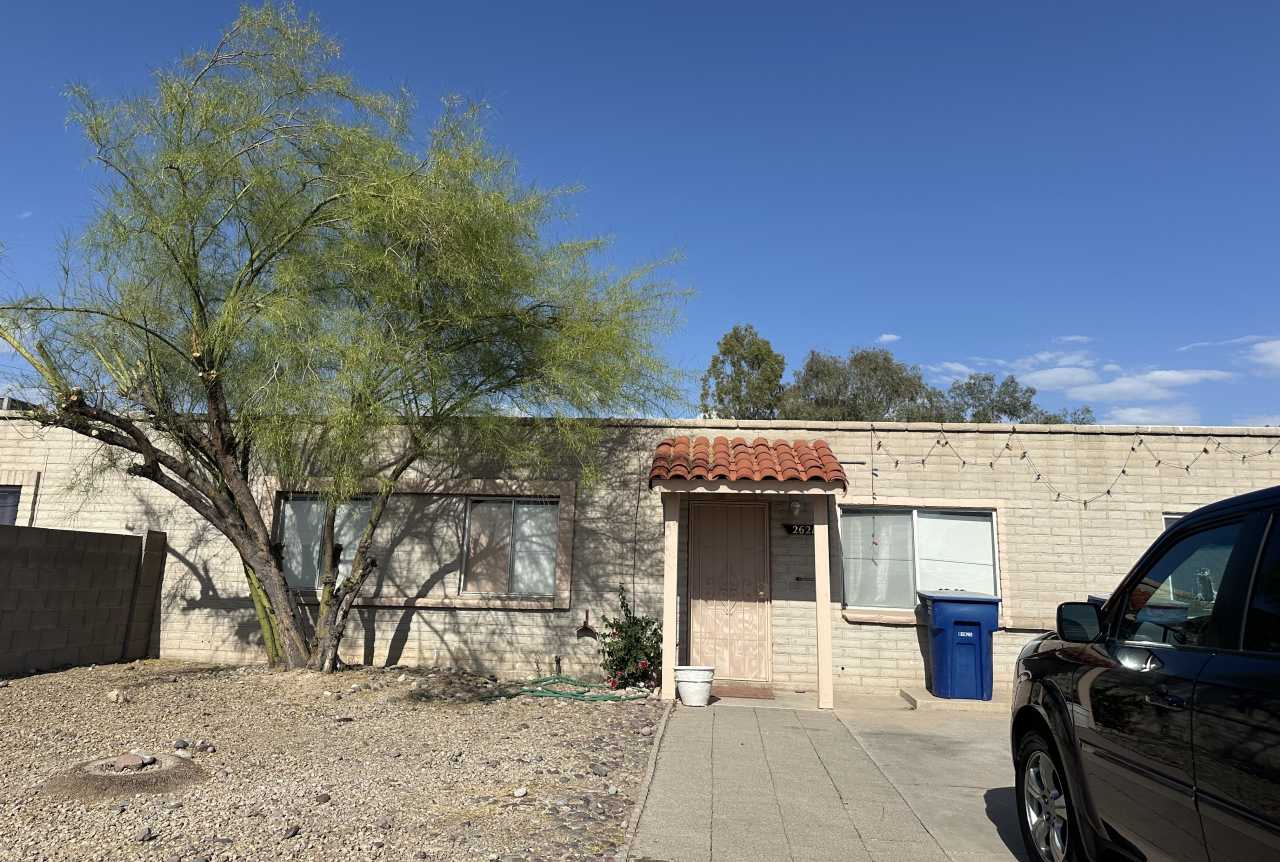 2621 South Calle Yucatan