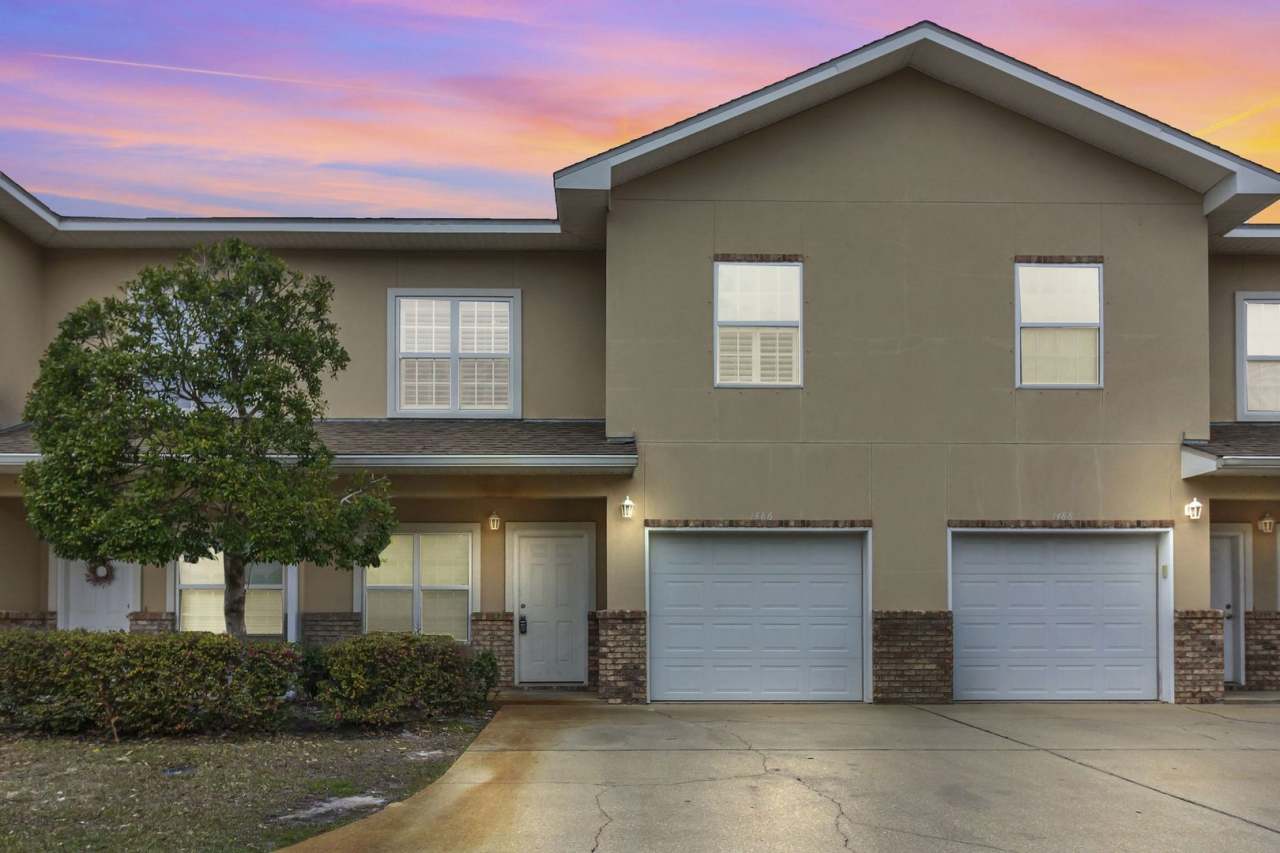 3 bedrooms in Ft Walton Beach!!