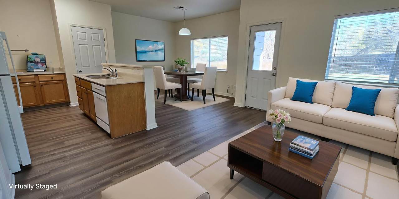 Three-bedroom townhouse in Denver boasts a large private yard and many additional features!