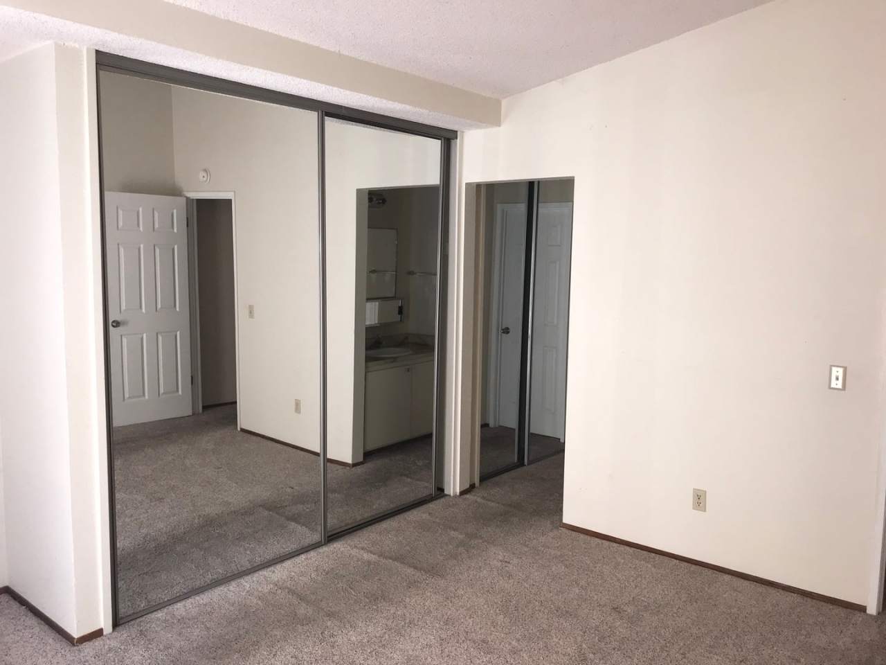 Charming dollhouse! Very rare single story Oakley rental opportunity!