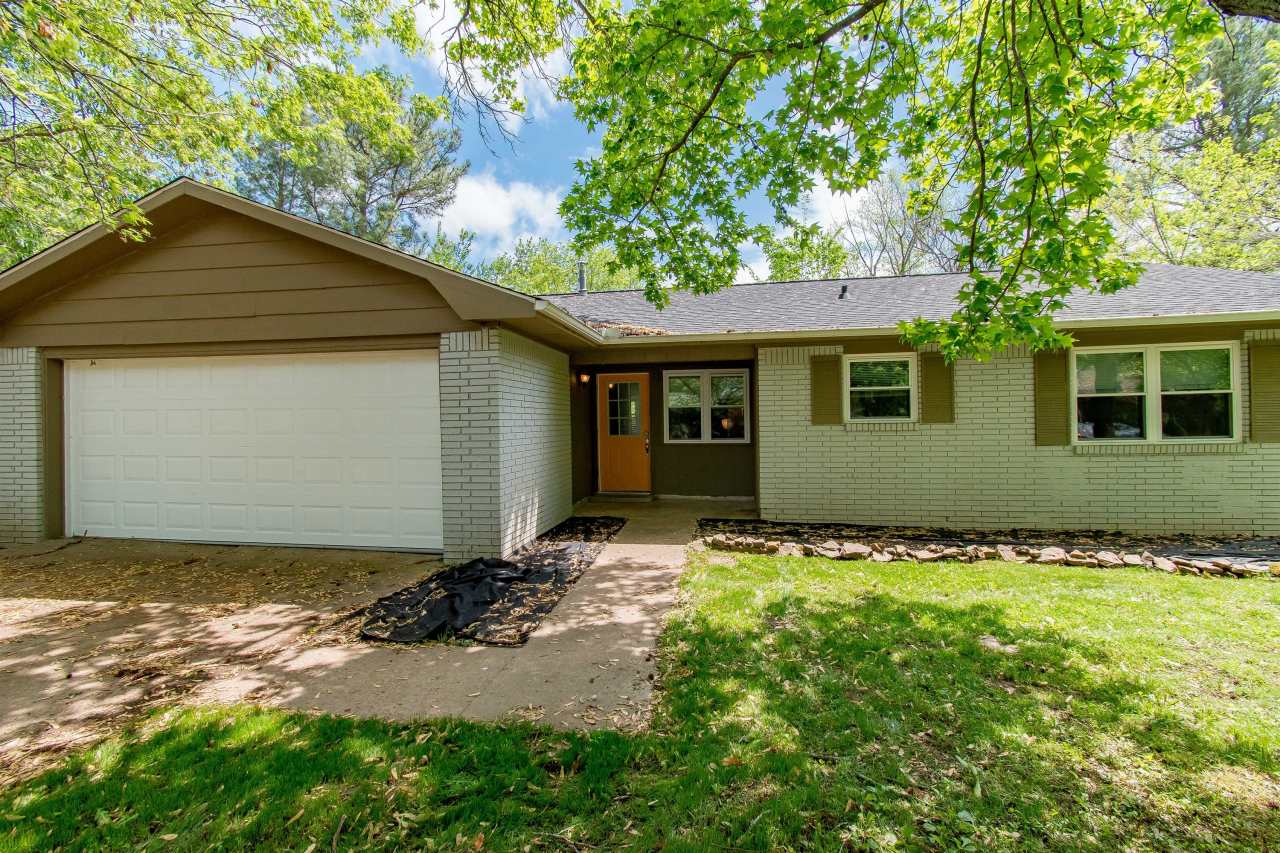 2332 South Clover Drive