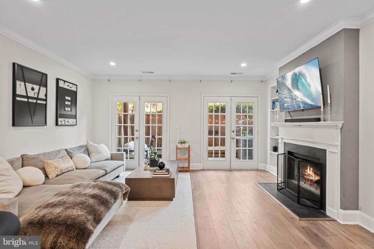 4311 MASSACHUSETTS NW