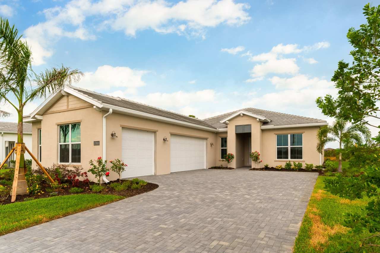 Exquisite 3-Bed 3.5-Bath Home in Prestigious The Isles Community