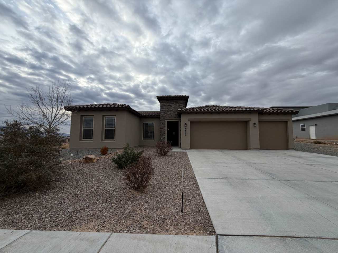 Luxury Multi-Gen (2 living areas) Single Story 3 Car Garage New Construction Available in Prestigious Petroglyph Estates!