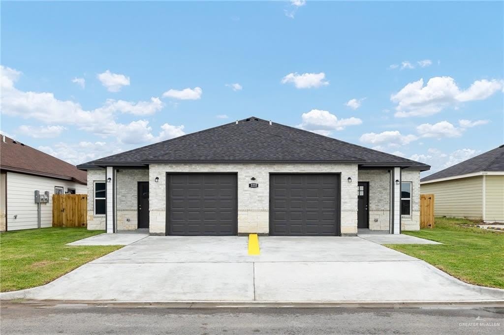 2222 N Valley Circle