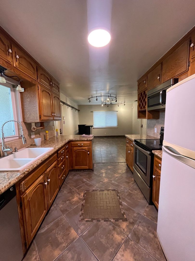 Get ready to fall in love at 4014 E Fedora Ave!