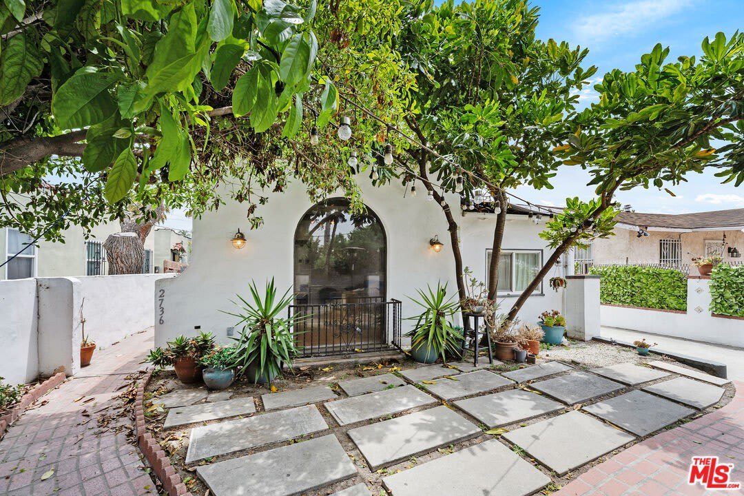 2736 S Cloverdale Ave