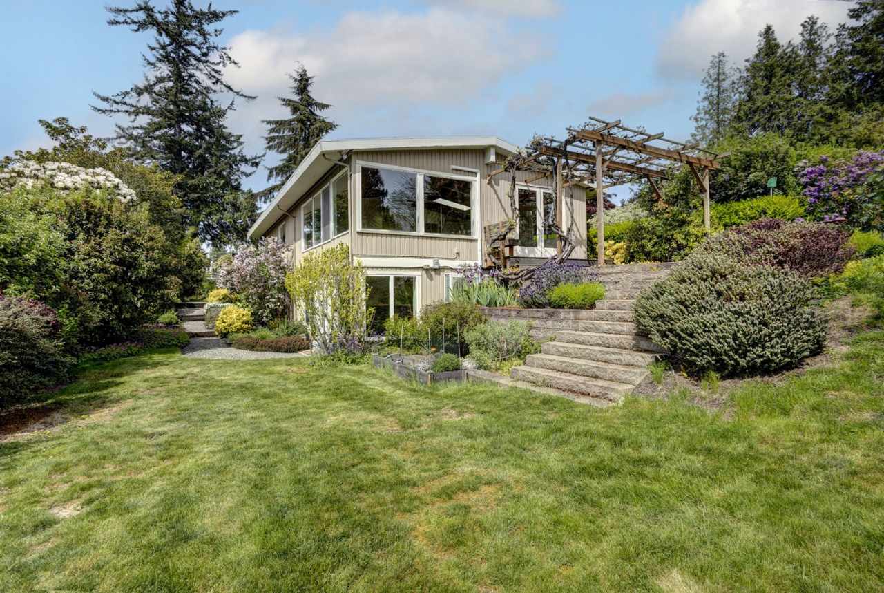 3Bd/2.75Ba Shoreline House