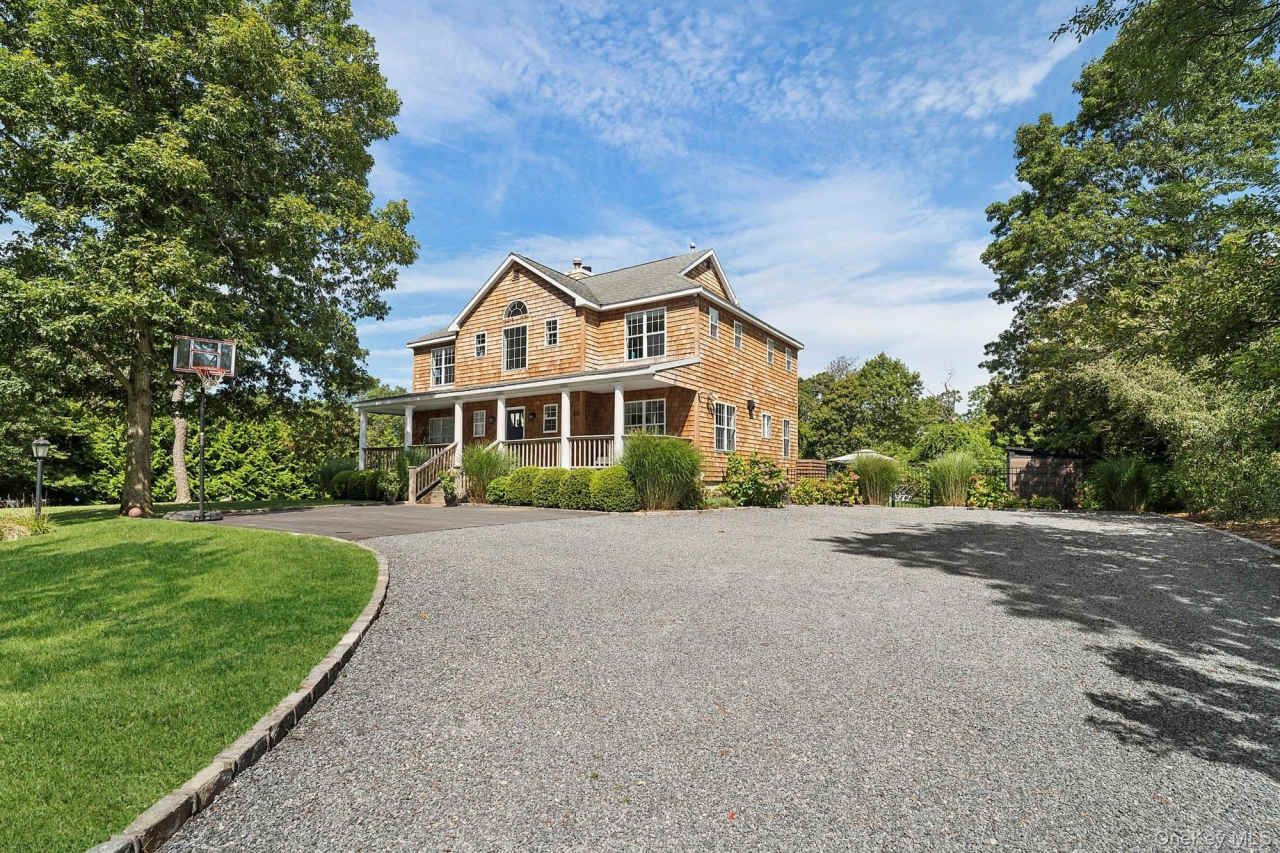 71 Old Canoe Place Road