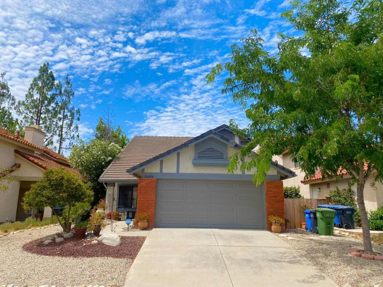 Calabasas Two-Story 4b/3b Beautifully  Modernly Updated w/ Brand New Floors throughout