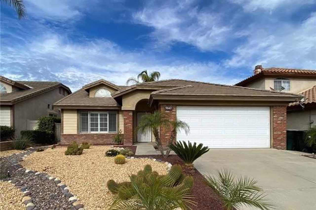 9142 Desert Acacia Ln, Corona, CA 92883