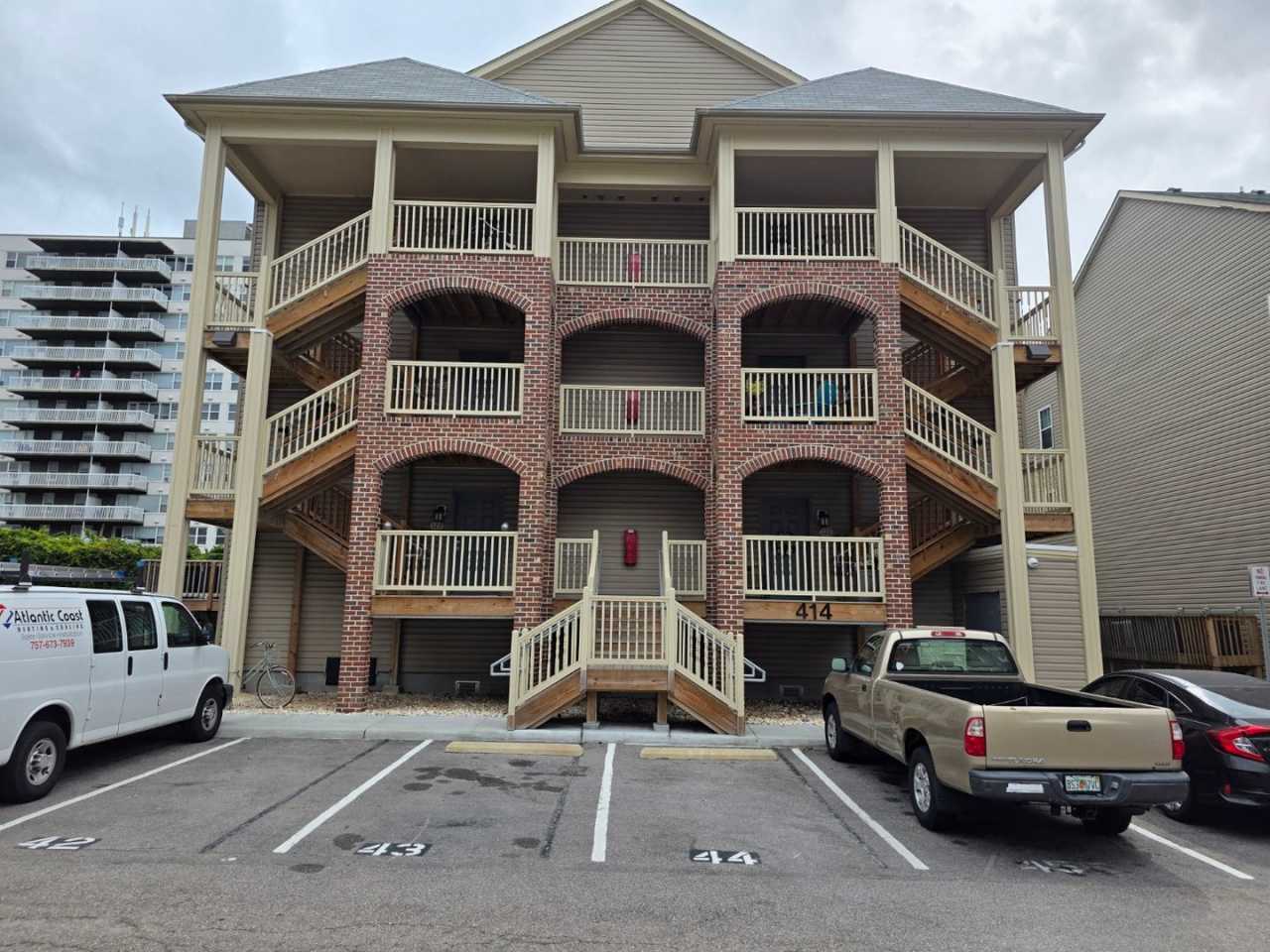 Charming Life at Lafayette Coves Condos!