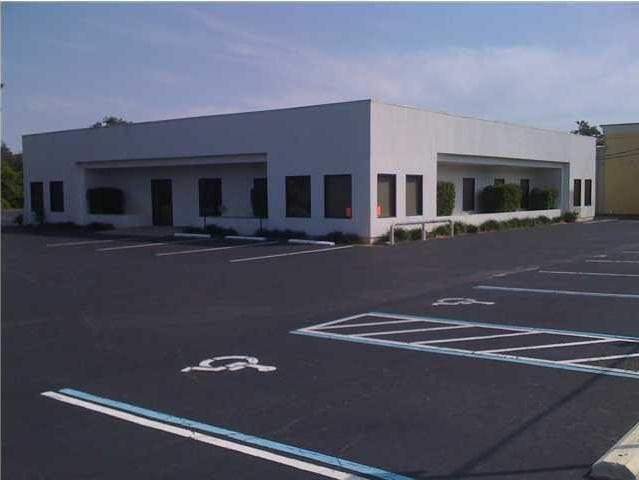 1984 Lewis Turner Boulevard