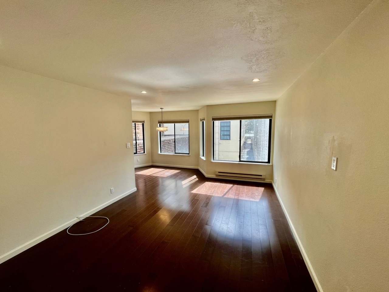 GORGEOUS NORTH BEACH ONE BED WITH PARKING!!!