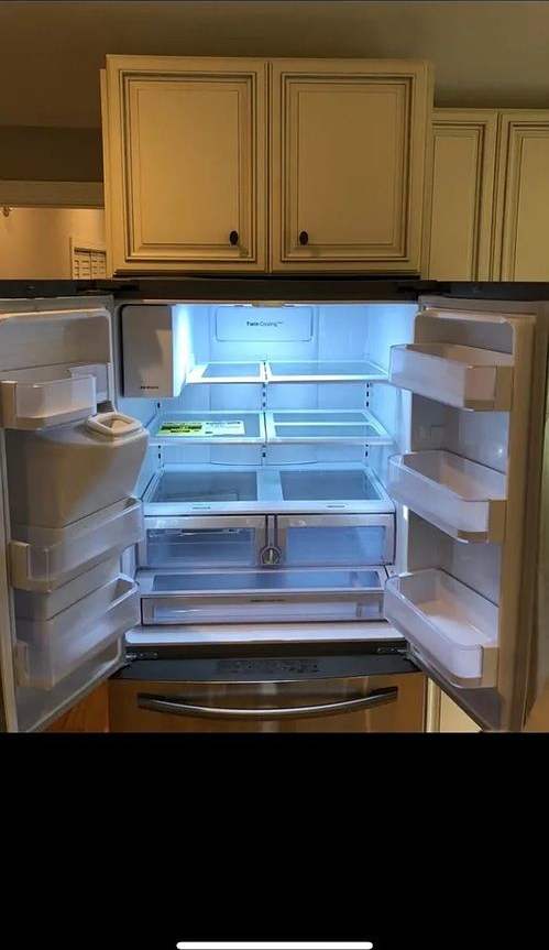 Room in 3 Bedroom Home at Eden Terrace