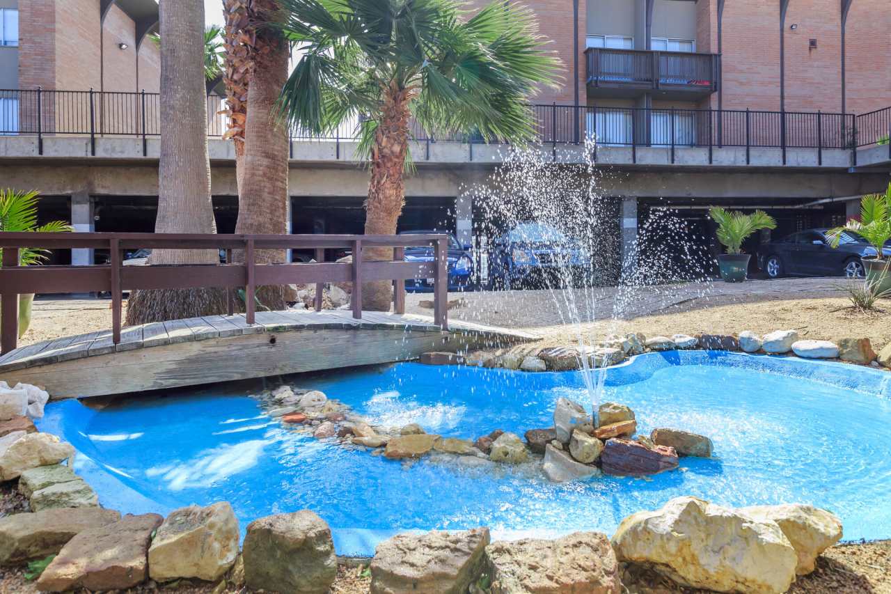 Fairway Apartments