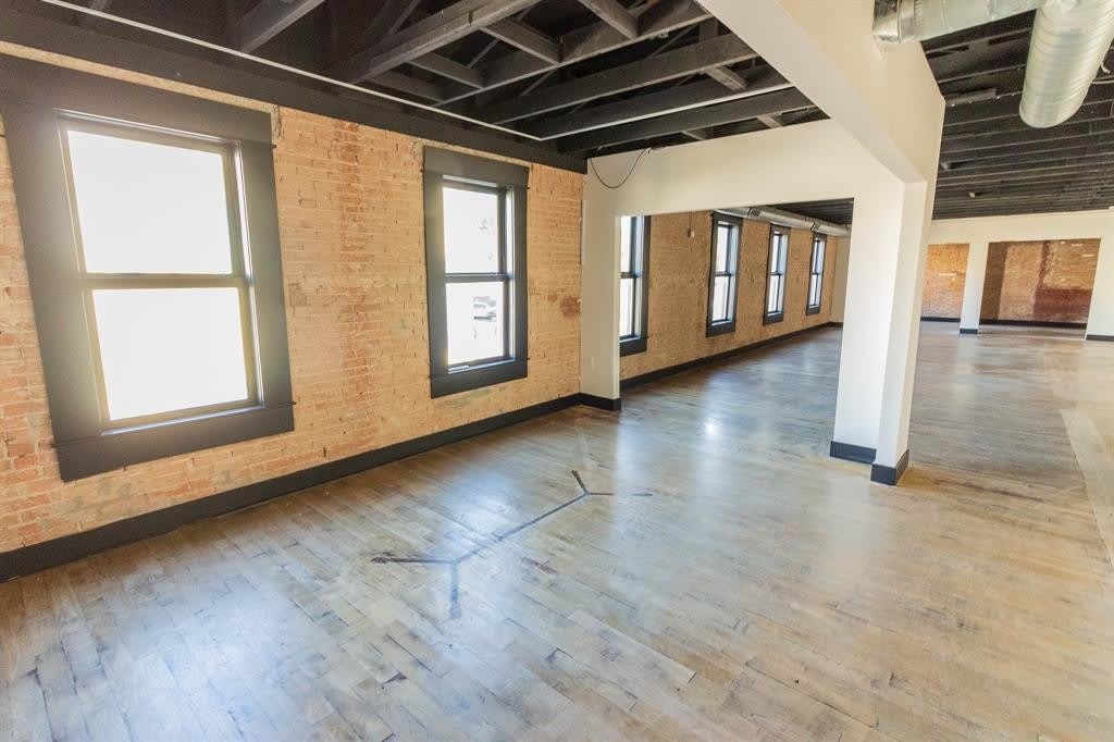 213 W Mulberry Street